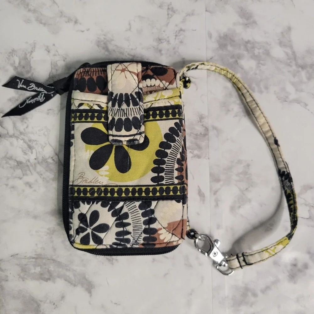 Vera Bradley Provencal Quilted Cotton Zip Around Wristlet Wallet Yellow Black